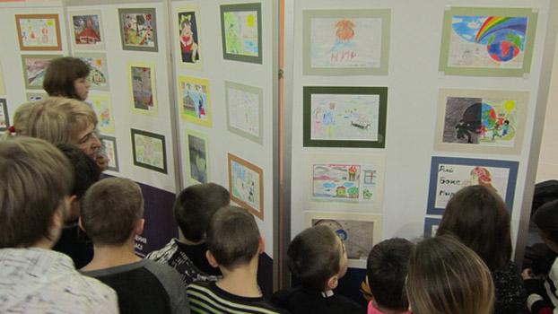 В Краматорске открылась выставка «Мир и война глазами детей Донбасса»