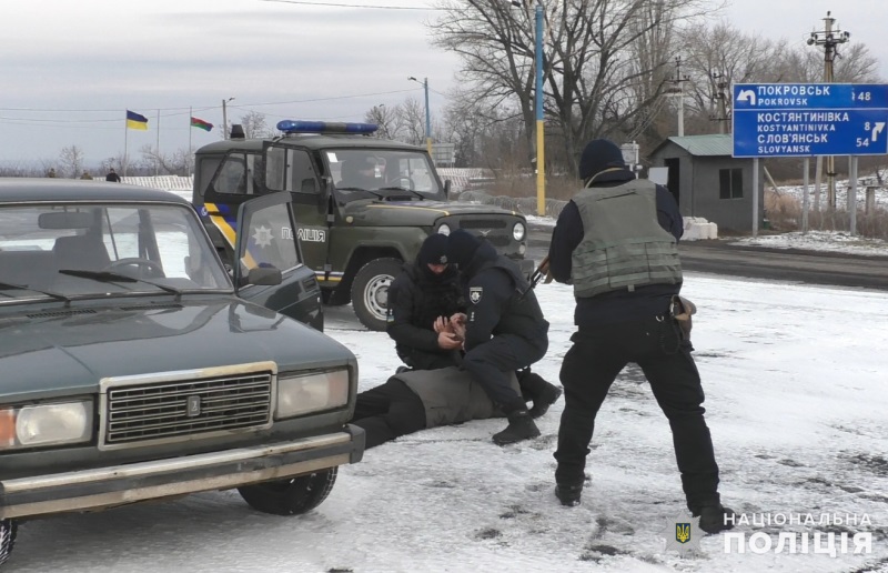 В Константиновке на блокпостах прошли тактические учения для полицейских