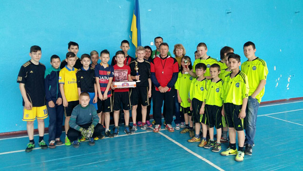 Дети-сироты в Краматорске сыграли в мини-футбол