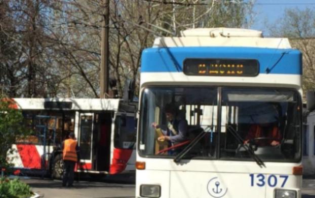 Мэр Мариуполя отменил вторую волну подорожания проезда в городском транспорте