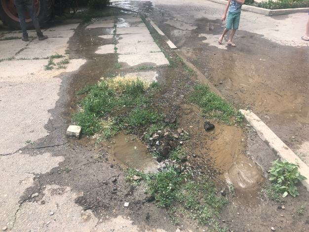 Воды нет – трубы рвутся: аварийные водопроводы в Константиновке