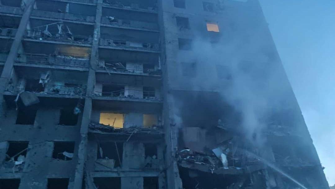 Ракетные удары по Одесской области: 18 погибших, спасатели разбирают завалы