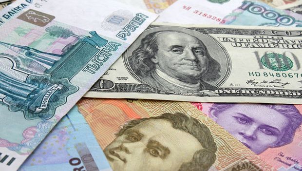 Нацбанк увеличил сумму снятия наличной валюты по депозитам