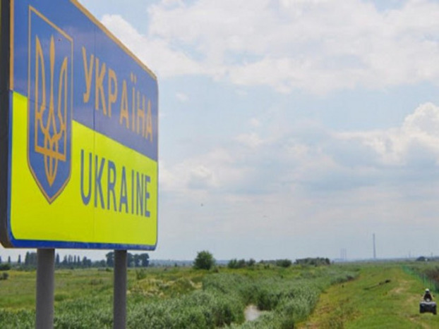 Украина досрочно закрывает границы для иностранцев: причины