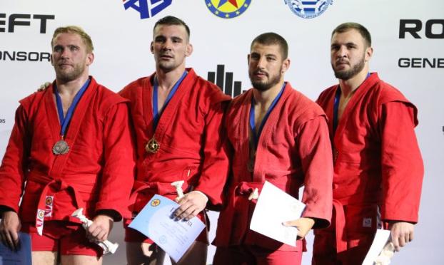 Украинские самбисты завоевали на чемпионате Европы 19 медалей