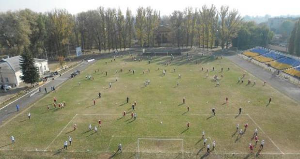 Для школярів Слов’янська продовжили відкриті уроки з футболу 