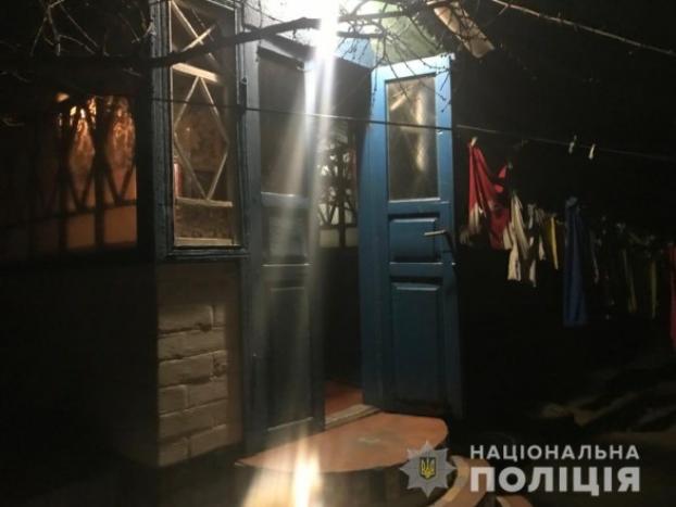Семилетняя девочка в Харьковской области бросилась на бабушку с ножом, защищая мать