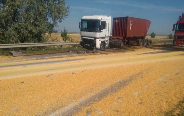 Под Одессой столкнулись грузовики: есть жертвы