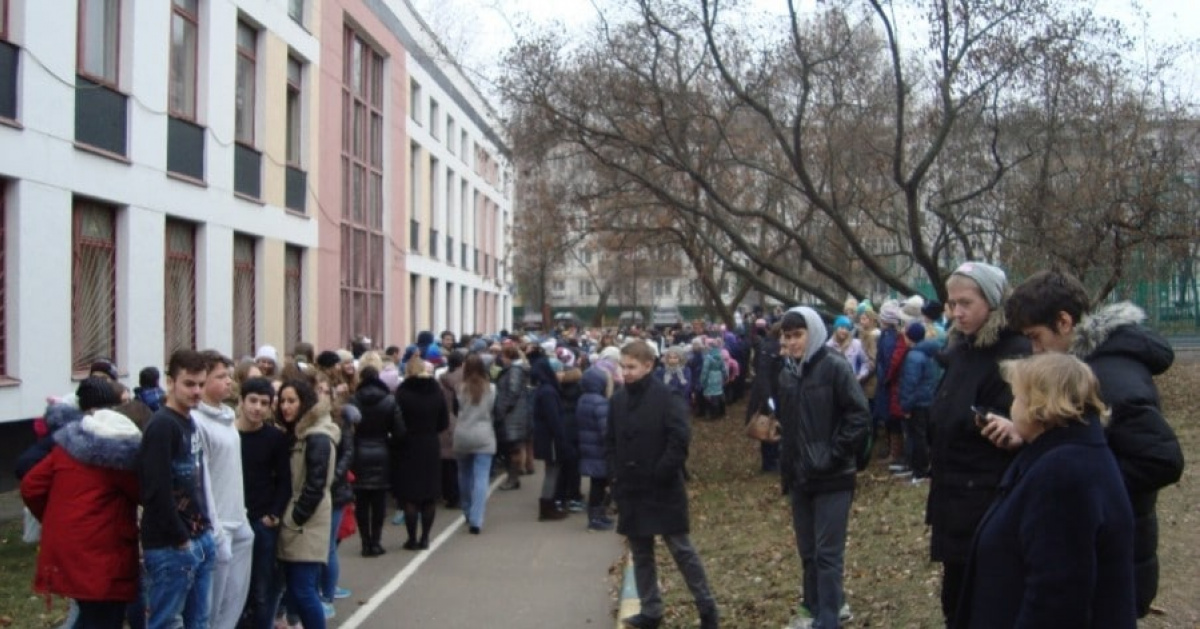 В Донецке «минировали» 36 школ: подробности
