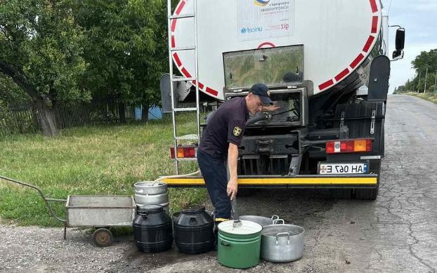 Обнародованы адреса бесплатного подвоза воды в Константиновке на 14 июля
