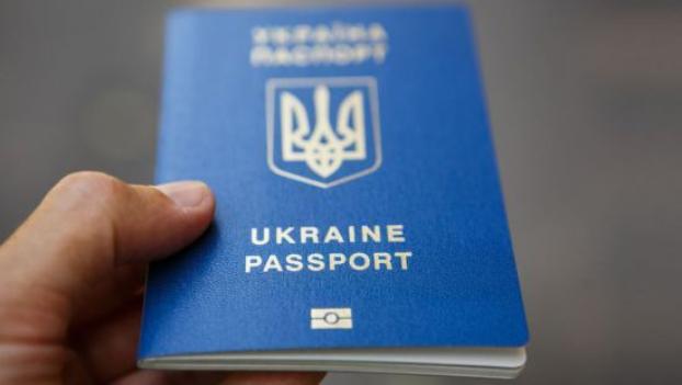 Подросткам из неподконтрольного Донбасса упростили процедуру оформления паспорта