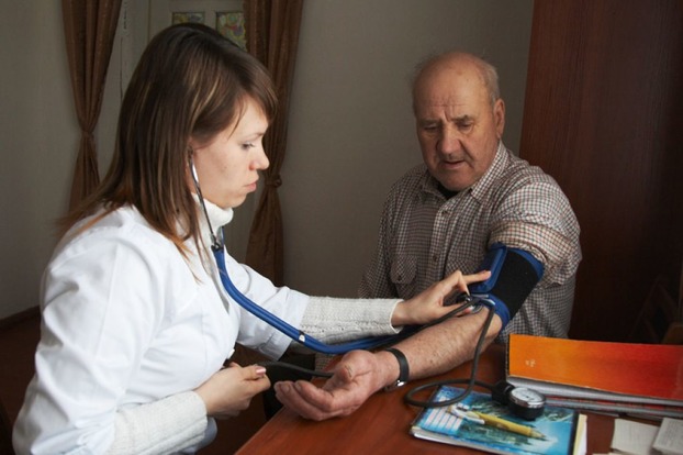 COVID-19: Что делать украинцам, у которых нет декларации с врачом