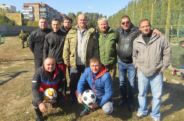 Ко Дню защитника Украины в Красноармейске устроли футбольный турнир