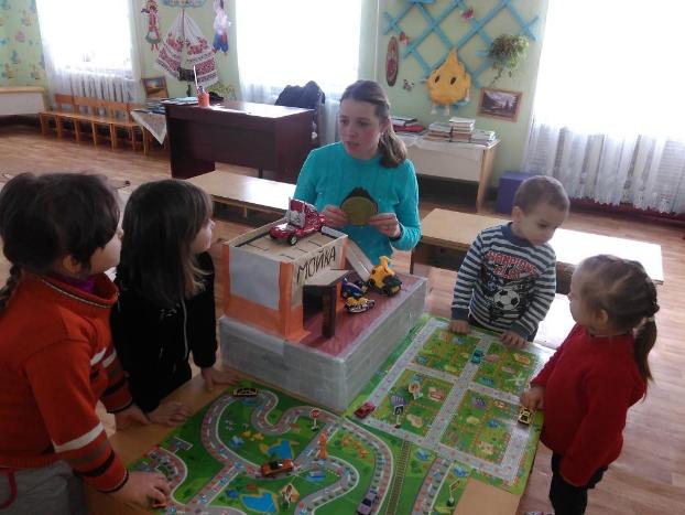 Для детей  Покровского  района организовали акцию «Грамотные пешеходы»