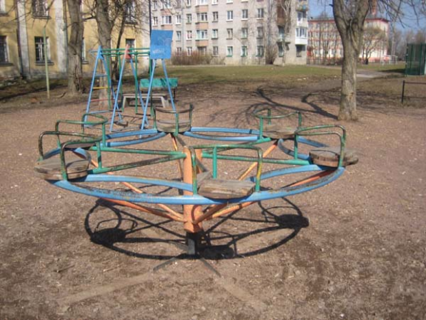В Дружковке будут избавляться от детских площадок