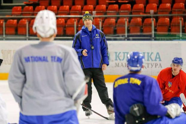 Десять хоккеистов «Донбасса» сыграют за молодежку страны на международном турнире в Литве