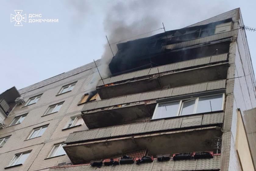 Пожар в квартире в Дружковке после удара FPV-дрона