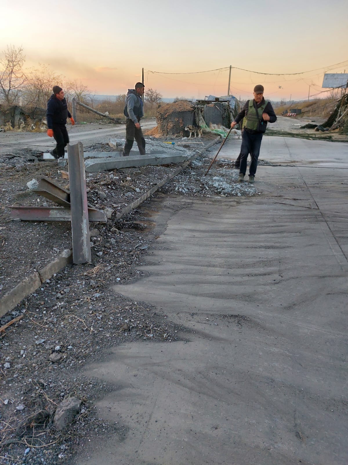 Расчистка завалов на дорогах в Константиновке