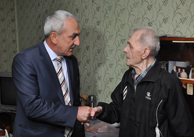 Ордаш Дадашев с ветераном