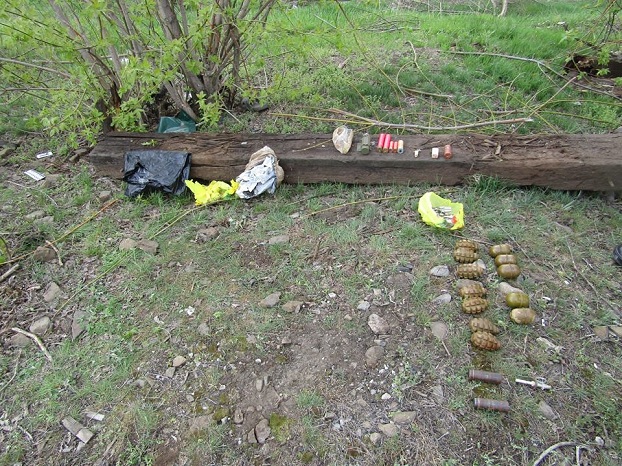 Луганск Рубежное тайник оружие боеприпасы