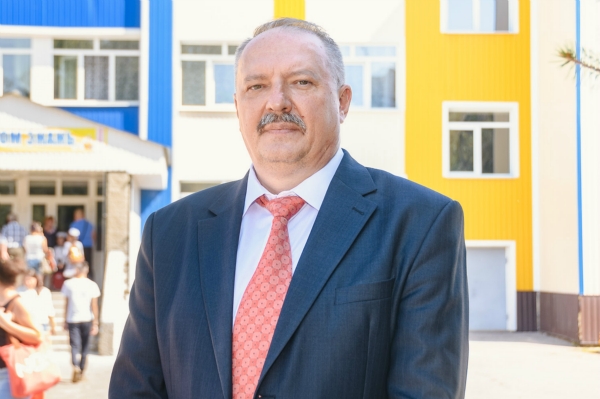 Резниченко, директор школы№6 Константиновка