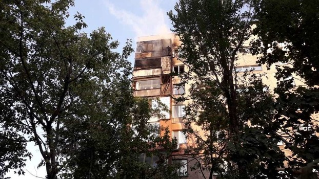 В Мариуполе ликвидирован пожар на 8 этаже жилого дома