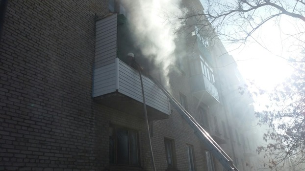 В Бахмутском районе загорелась жилая квартира