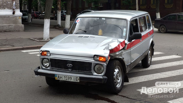 В Славянске столкнулись два автомобиля «скорой» помощи