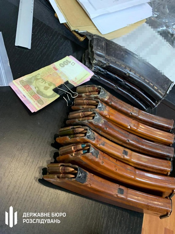 Начальник патрульной полиции в Донецкой области обвиняется в незаконном хранении оружия