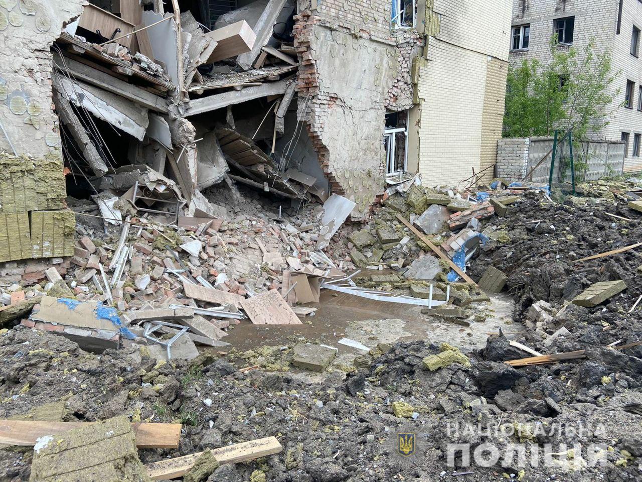 Сколько погибших при освобождении авдеевки. Разрушенное здание. Донбасс разрушения. Попасная разрушения. Бахмут разрушения.