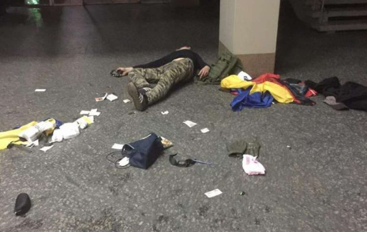 В Мариуполе пьяного военного и его друга задержали за хулиганство на ж/д вокзале