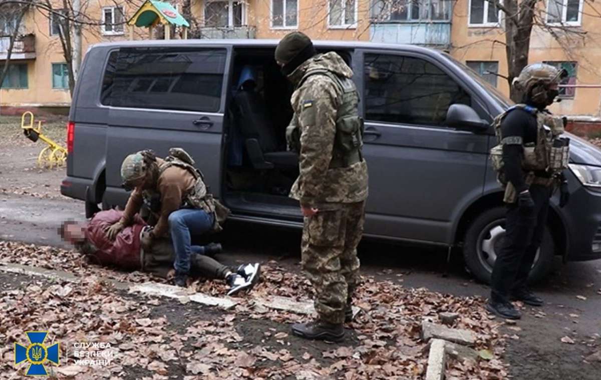 Использовал прицелы для разведки: Житель Краматорска задержан за работу на оккупантов