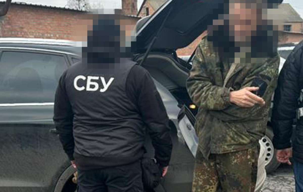 У Краматорському районі затримано 5 підозрюваних у торгівлі зброєю на чорному ринку