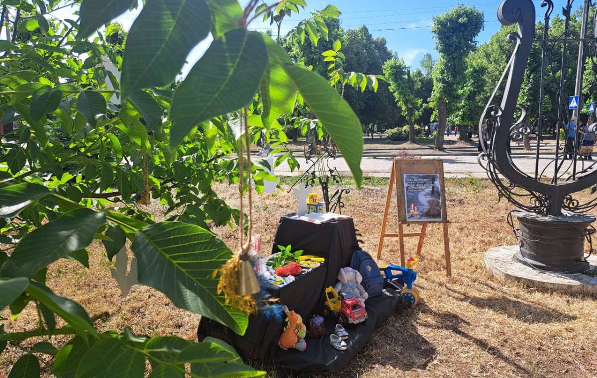 В Константиновке почтили память детей, погибших в результате российской агрессии