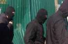 Неизвестные люди атаковали украинский завод, есть раненые