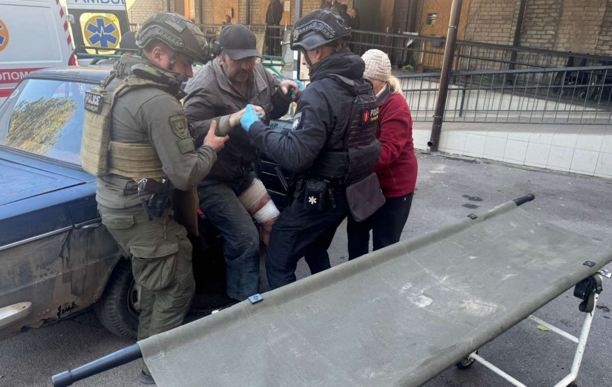 FPV-дрон на оптоволокне ударил по Константиновке: Четверо раненых