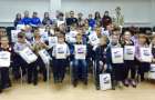 Украинским детям Донбасса подарили канцелярию волонтеры из Панамы