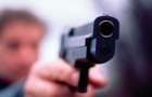  В Мариуполе охранник автостоянки выстрелил в 17-летнего парня