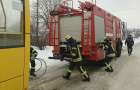 В Краматорске в снежной ловушке оказались грузовой автомобиль и автобус