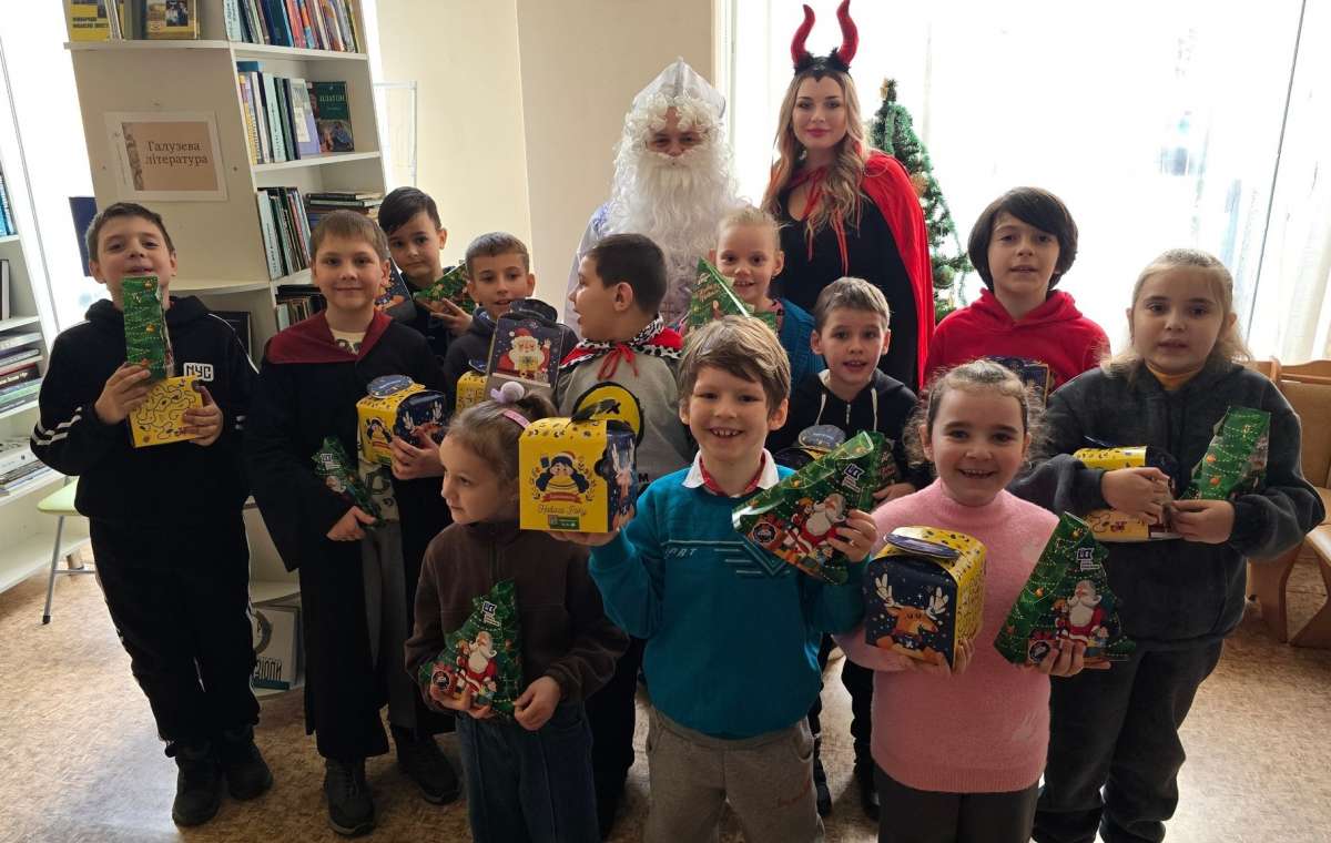 В Каменском состоялся рождественский праздник для детей-ВПЛ