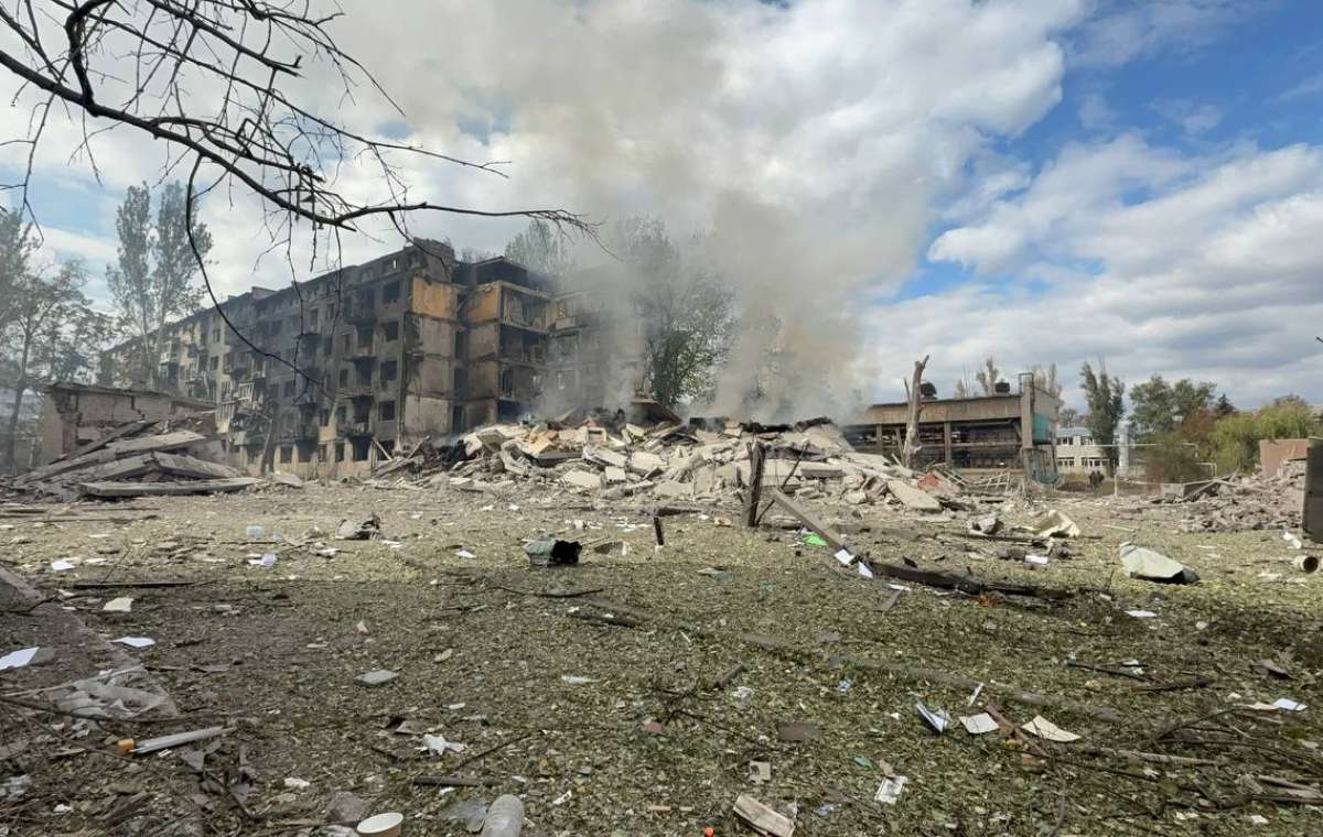 На Костянтинівку скинули 7 КАБ-250 і атакували дронами: 1 загиблий, 5 поранених