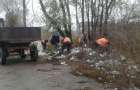 Коммунальщики Константиновки вывозят стихийные свалки с территории громады