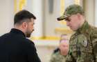 Зеленский наградил орденом полицейского Донетчины за 60 суток обороны под Торецком