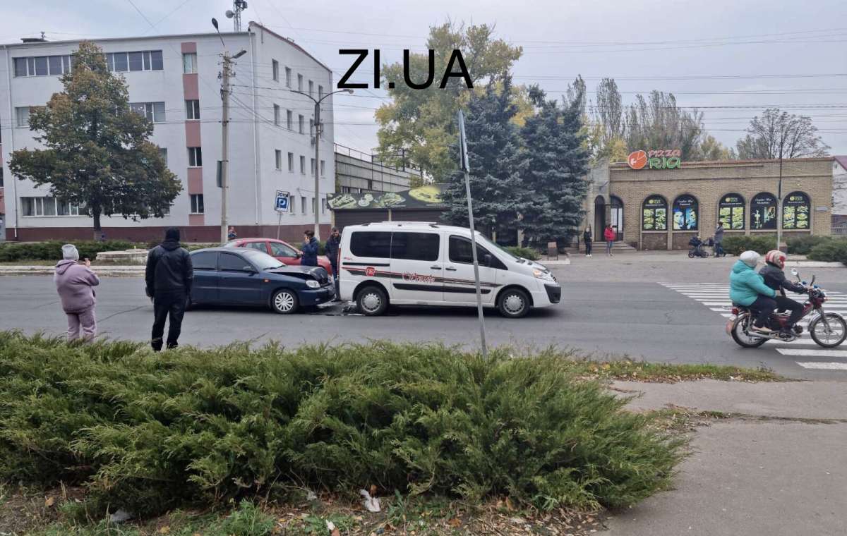 ДТП в Константиновке: Ланос столкнулся с минивэном