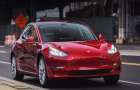 Электрокар компании Tesla на автопилоте врезался в пожарный автомобиль 