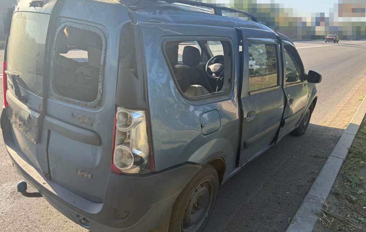 Сегодня утром FPV-дрон атаковал микроавтобус с людьми на БЗС под Славянском: Движение транспорта ограничено