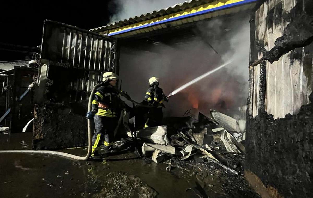 В Константиновке горела автомойка. Фото