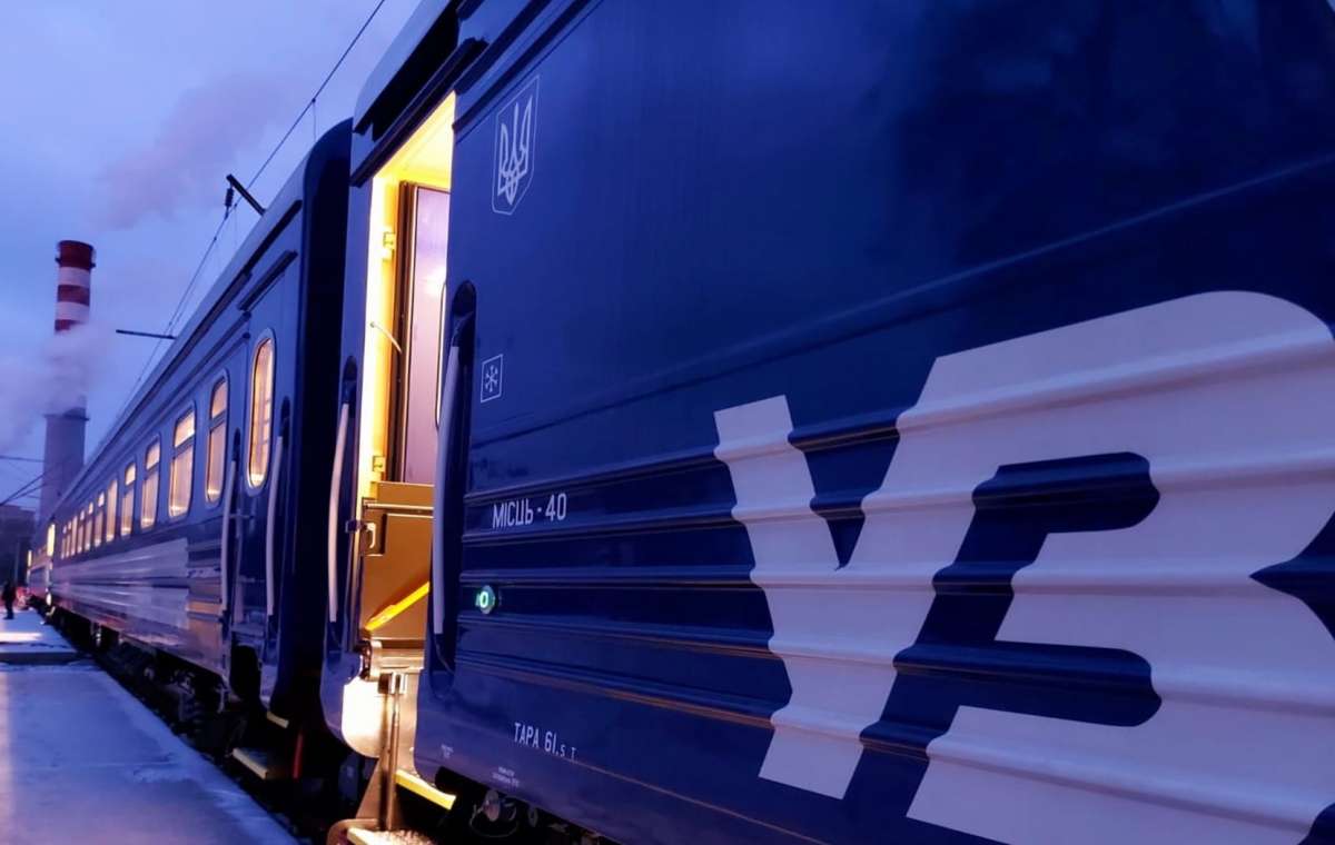 В эвакуационном поезде из Донецкой области у пассажирки начались роды