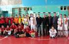 В Славянске студенты играли в футбол