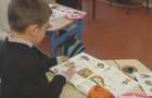 В Мариуполь «приехали» учебники для детей с особыми образовательными потребностями